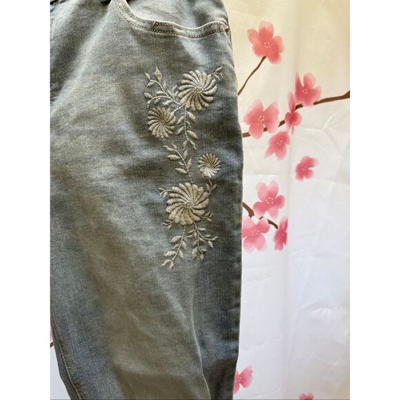 Old Navy Rockstar Light Color Floral Design Jean Size 12 - Picture 4 of 6